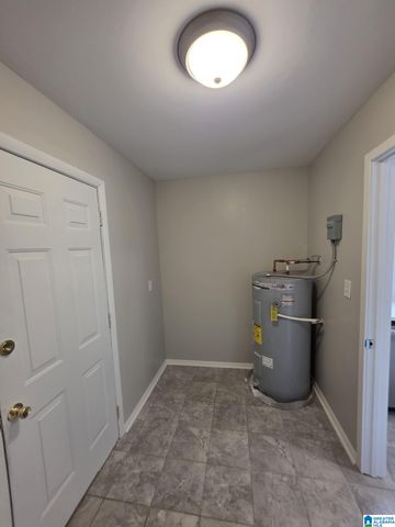 7833 LAKE AVENUE, Leeds, AL 35094