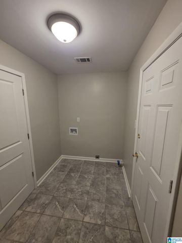 7833 LAKE AVENUE, Leeds, AL 35094