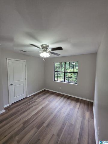 7833 LAKE AVENUE, Leeds, AL 35094