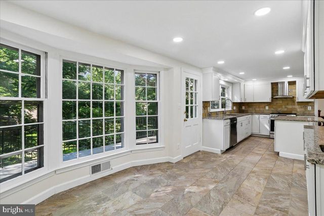 9812 CANAL RD, Montgomery Village, MD 20886