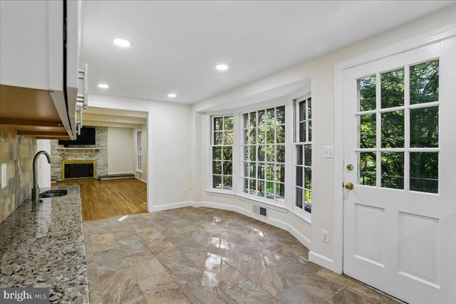 9812 CANAL RD, Montgomery Village, MD 20886