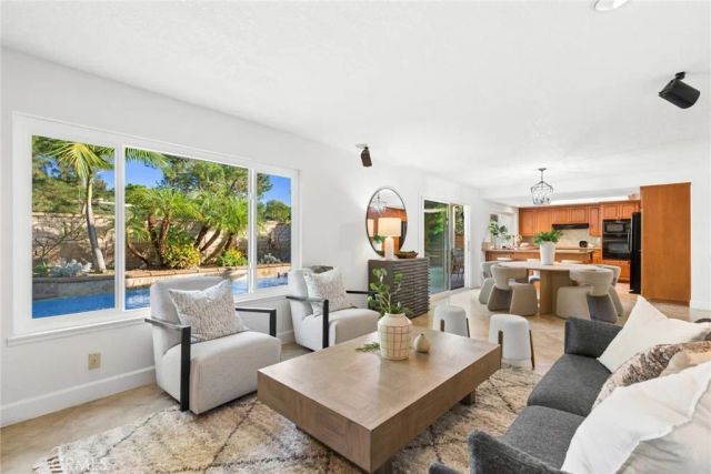 28162 Palmada, Mission Viejo, CA 92692