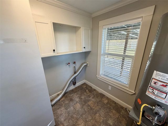 1514 Avenue F, Danbury, TX 77534