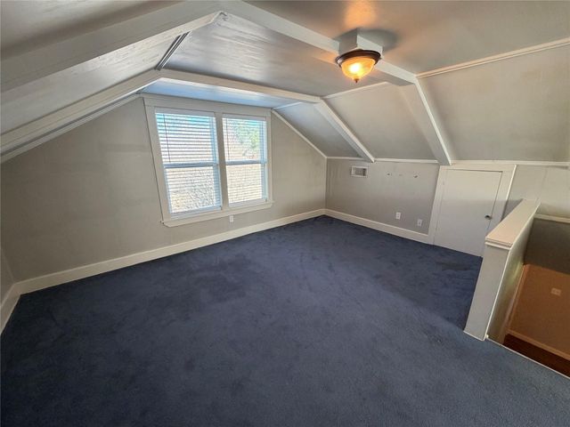 1514 Avenue F, Danbury, TX 77534