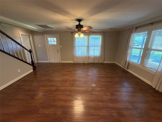 1514 Avenue F, Danbury, TX 77534