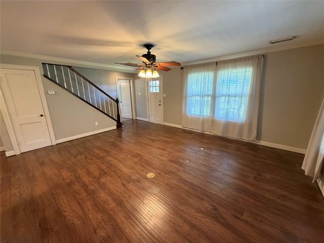 1514 Avenue F, Danbury, TX 77534