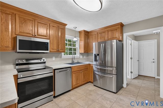 4105 Old Nottingham Rd, Quinton, VA 23141