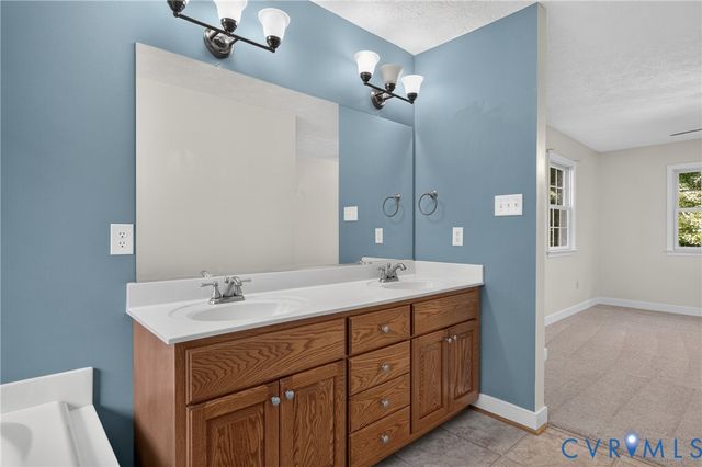 4105 Old Nottingham Rd, Quinton, VA 23141