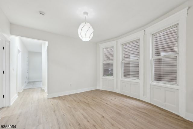 148 N 15Th St, East Orange City, NJ 07017