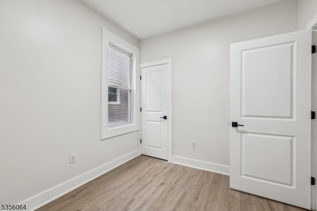 148 N 15Th St, East Orange City, NJ 07017