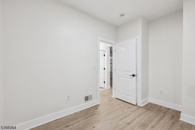 148 N 15Th St, East Orange City, NJ 07017