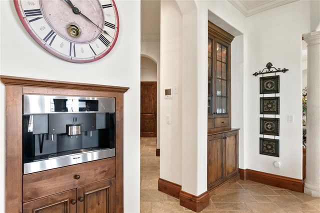 25 W SPANISH MAIN STREET, Tampa, FL 33609