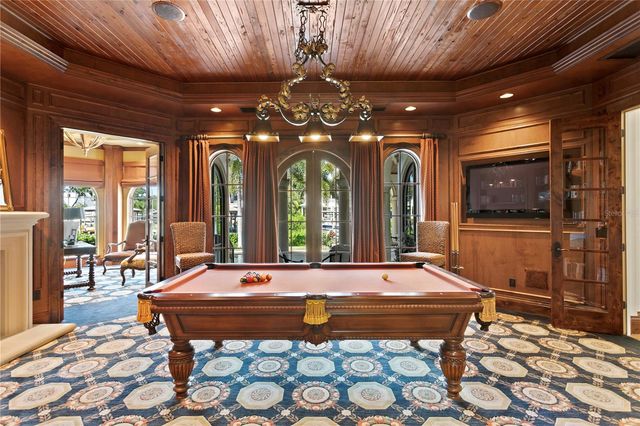 25 W SPANISH MAIN STREET, Tampa, FL 33609