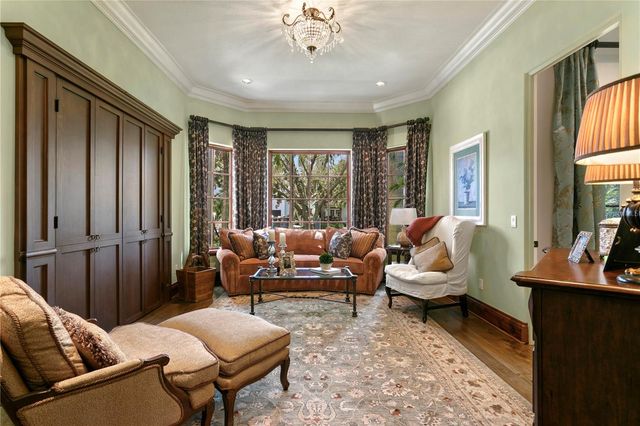 25 W SPANISH MAIN STREET, Tampa, FL 33609