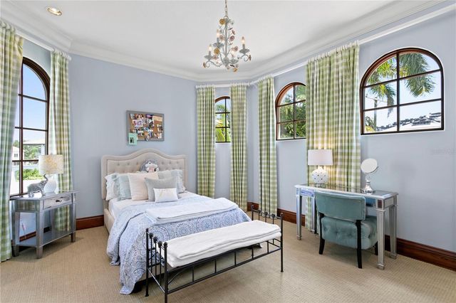 25 W SPANISH MAIN STREET, Tampa, FL 33609