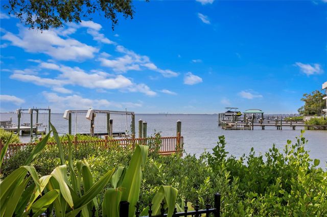 25 W SPANISH MAIN STREET, Tampa, FL 33609