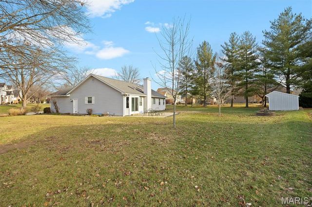 160 Coventry Way, Highland, IL 62249