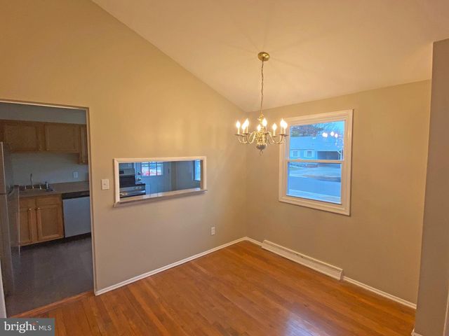 21 MERION RD, Newark, DE 19713