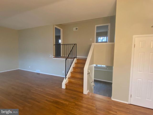 21 MERION RD, Newark, DE 19713