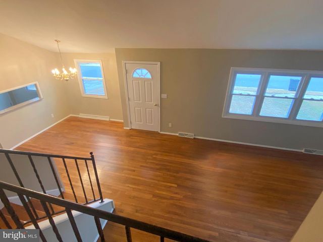 21 MERION RD, Newark, DE 19713