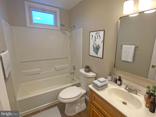 21 MERION RD, Newark, DE 19713