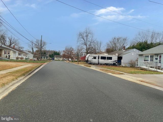 21 MERION RD, Newark, DE 19713