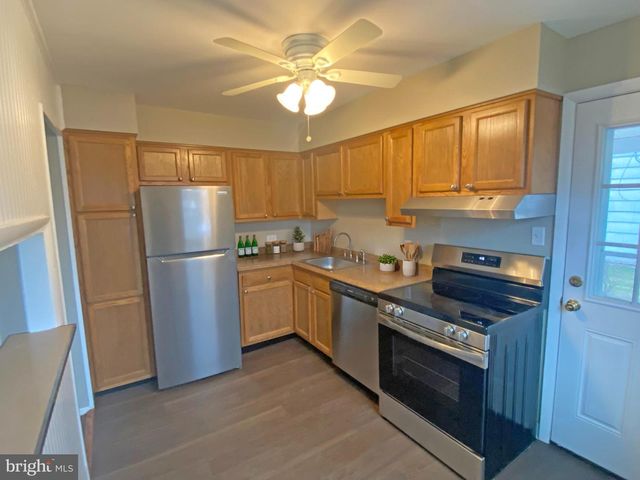 21 MERION RD, Newark, DE 19713