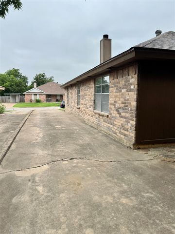 7752 Sable Lane, North Richland Hills, TX 76182
