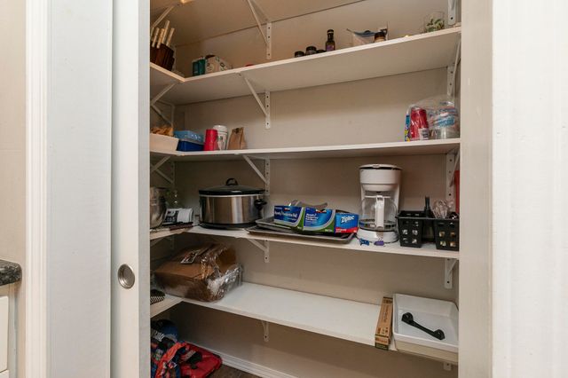 1121 S John Avenue, Springfield, MO 65804