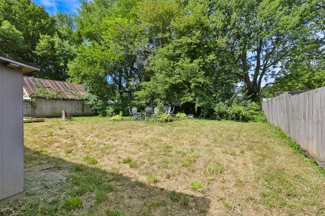 1121 S John Avenue, Springfield, MO 65804