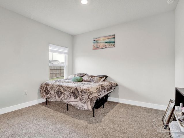 3962 Whitetail Ln, Pensacola, FL 32526