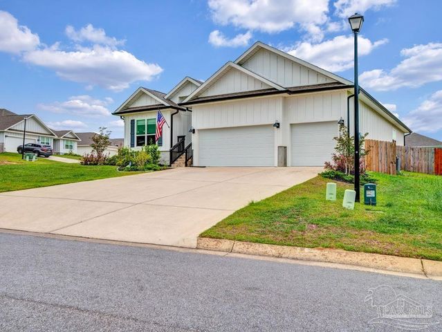 3962 Whitetail Ln, Pensacola, FL 32526