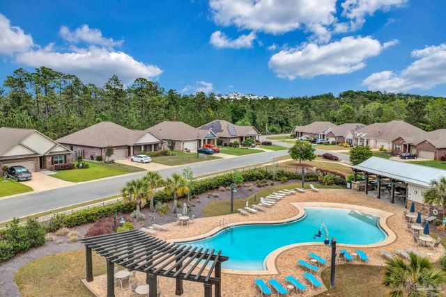 3962 Whitetail Ln, Pensacola, FL 32526
