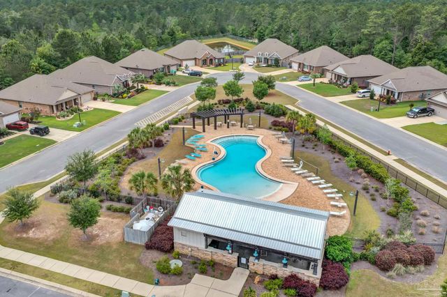 3962 Whitetail Ln, Pensacola, FL 32526
