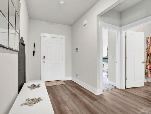 3962 Whitetail Ln, Pensacola, FL 32526