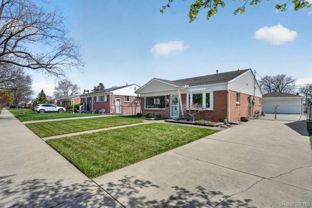 15675 Mulberry Street, Southgate, MI 48195