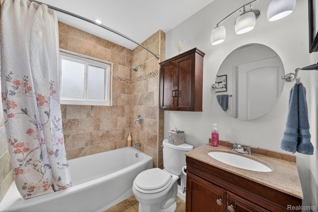 15675 Mulberry Street, Southgate, MI 48195