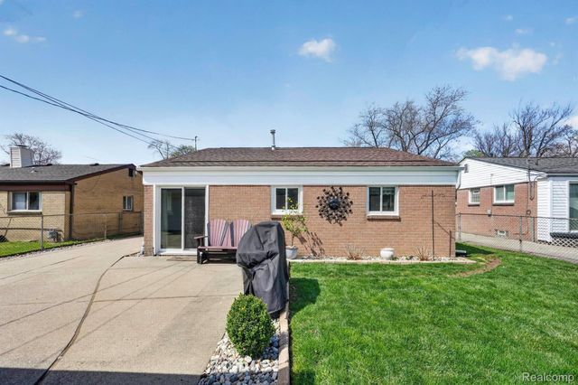 15675 Mulberry Street, Southgate, MI 48195