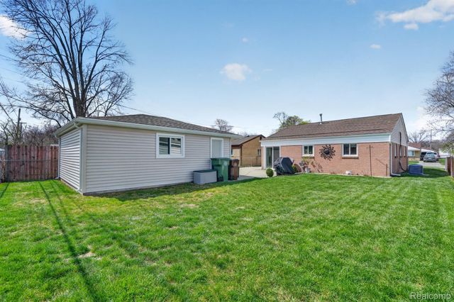 15675 Mulberry Street, Southgate, MI 48195