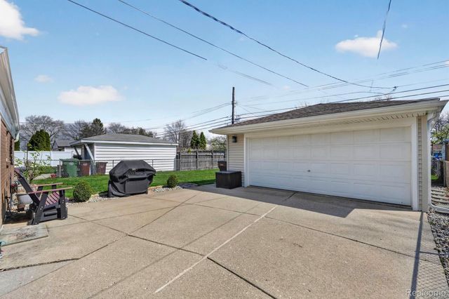 15675 Mulberry Street, Southgate, MI 48195