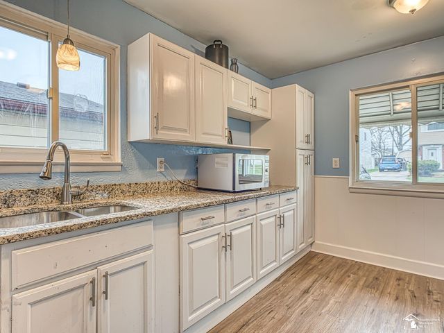 6625 Birch Street, Taylor, MI 48180