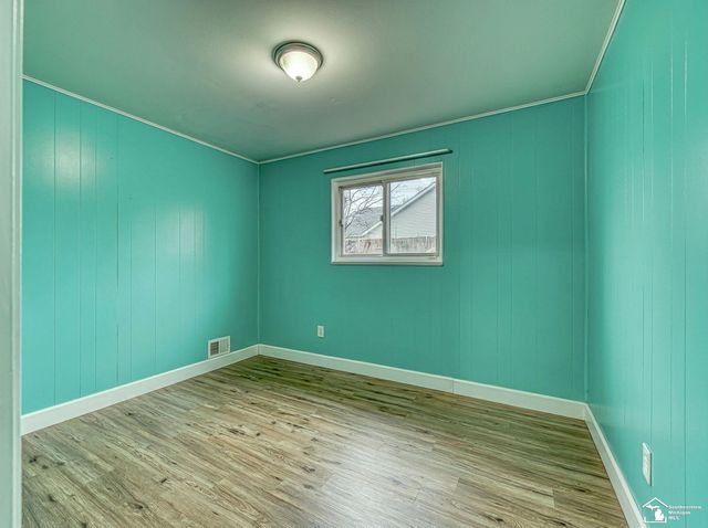 6625 Birch Street, Taylor, MI 48180