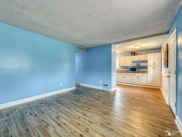 6625 Birch Street, Taylor, MI 48180