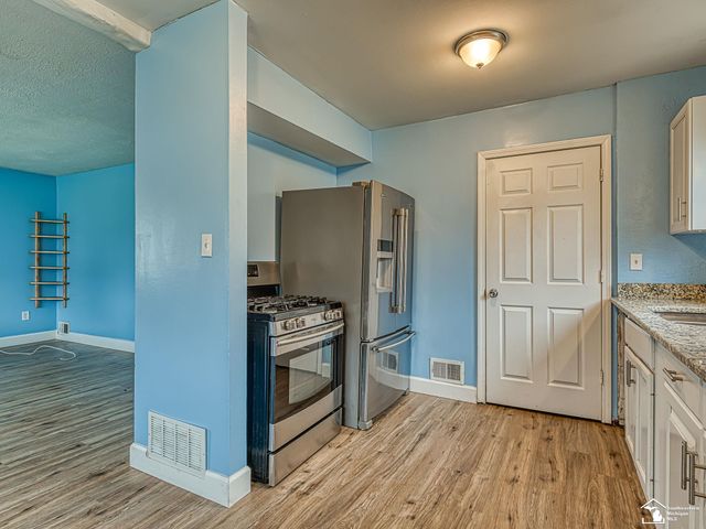 6625 Birch Street, Taylor, MI 48180