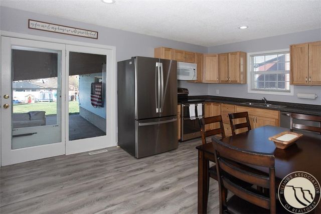 2012 Phoebe Dr, Billings, MT 59105
