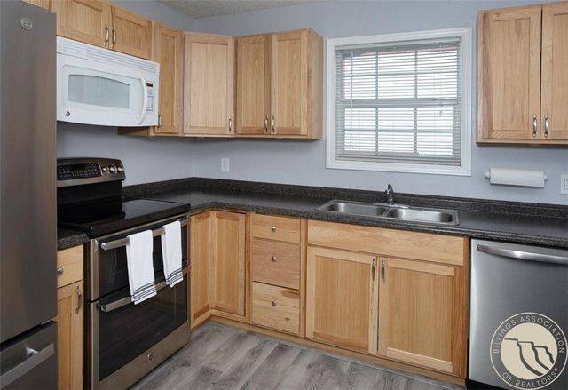 2012 Phoebe Dr, Billings, MT 59105
