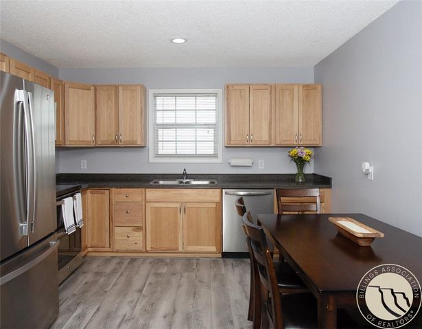 2012 Phoebe Dr, Billings, MT 59105