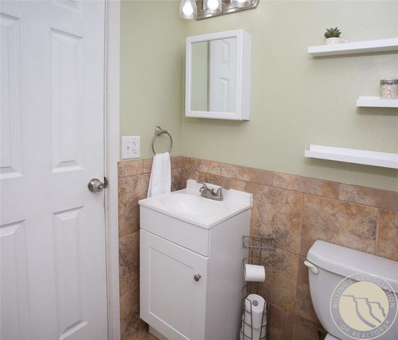 2012 Phoebe Dr, Billings, MT 59105