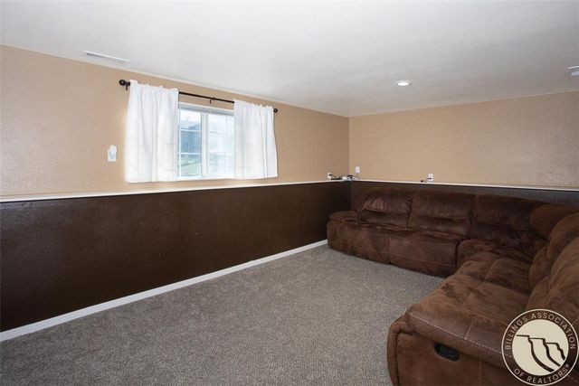 2012 Phoebe Dr, Billings, MT 59105