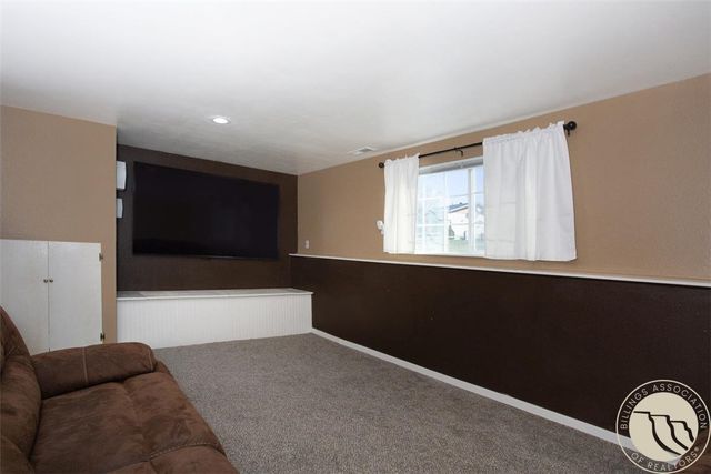 2012 Phoebe Dr, Billings, MT 59105